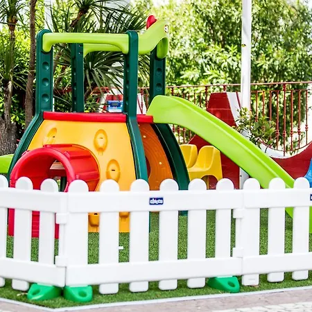 Ambassador Hotel Grottammare