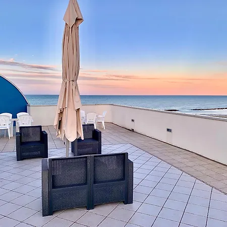 Ambassador Hotel 3*