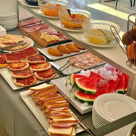 Ambassador Hotel 3*