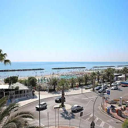 Hotel Ambassador 3*