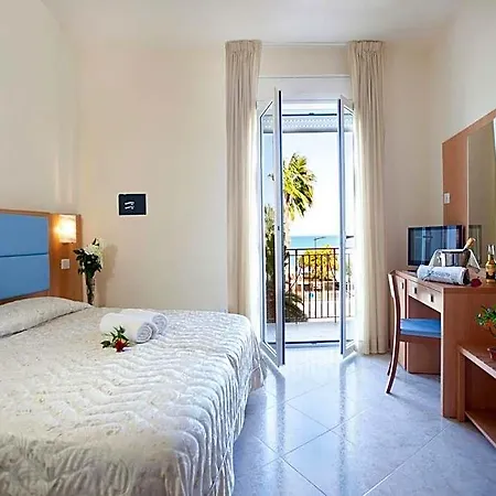 Ambassador Hotel 3*