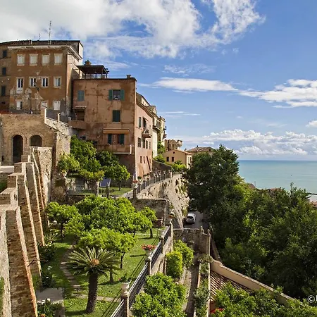 Ambassador Grottammare