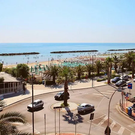 Hotell Ambassador Grottammare