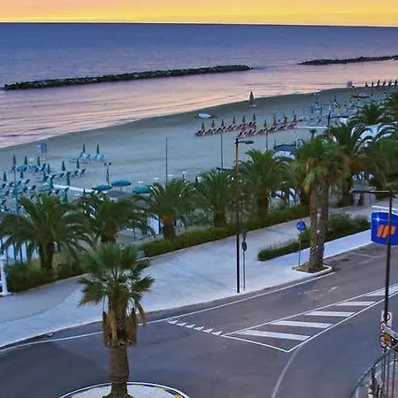 Ambassador Hotel Grottammare