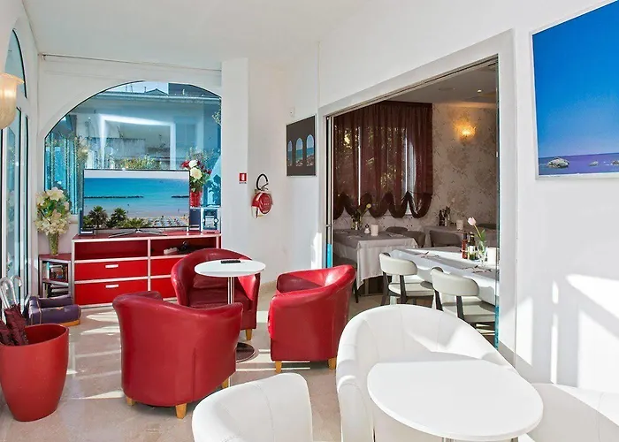 Ambassador Hotel 3*